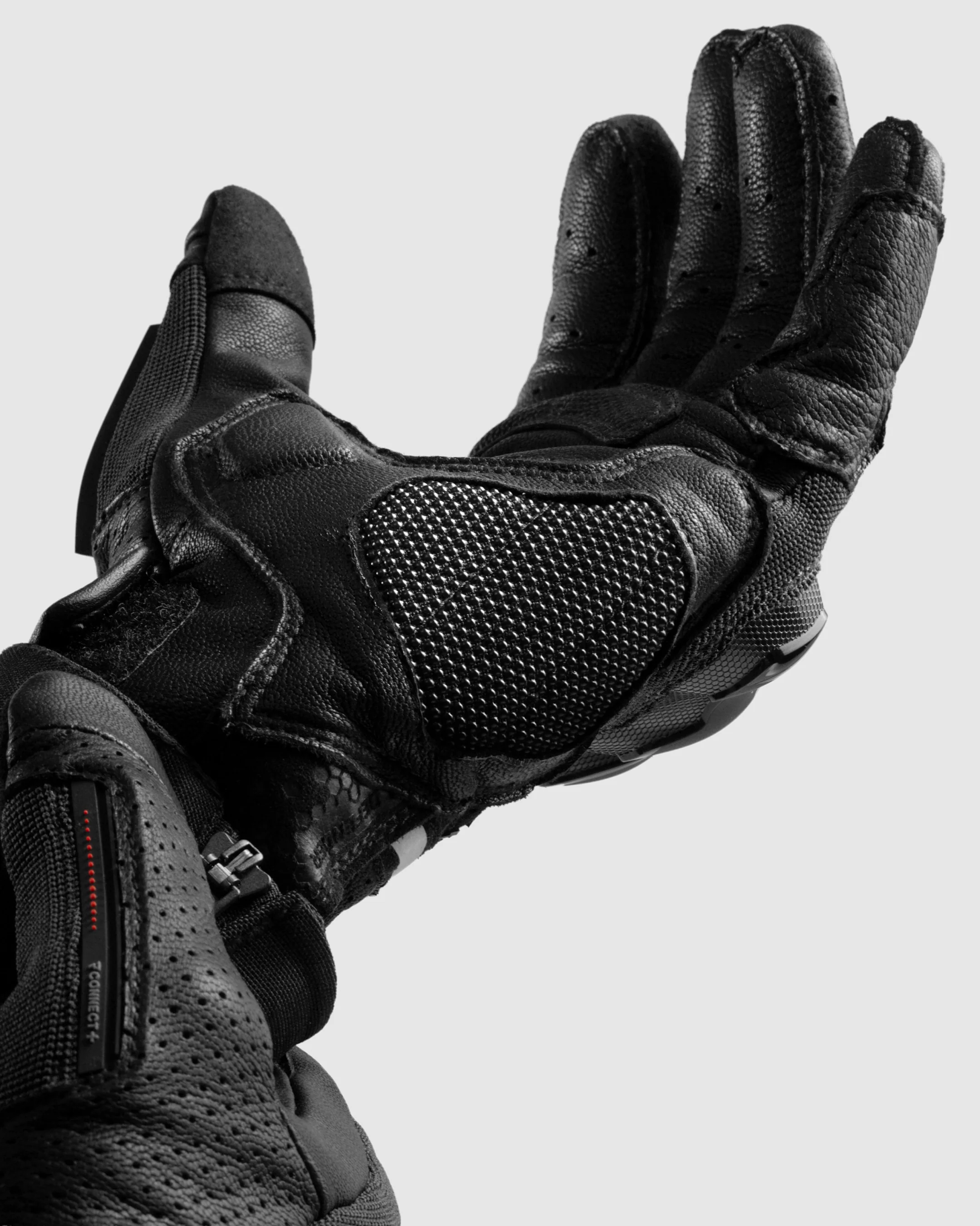Defender Motorcycle Gloves Black - Image 9